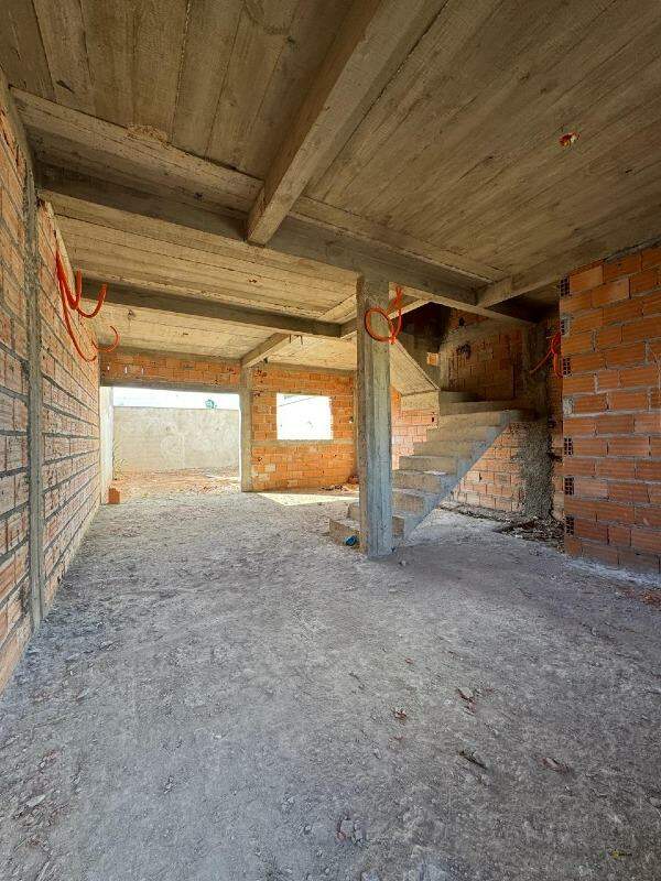Casa à venda no Sion: 