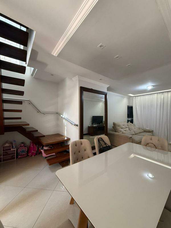 Casa à venda no Alaíta: 