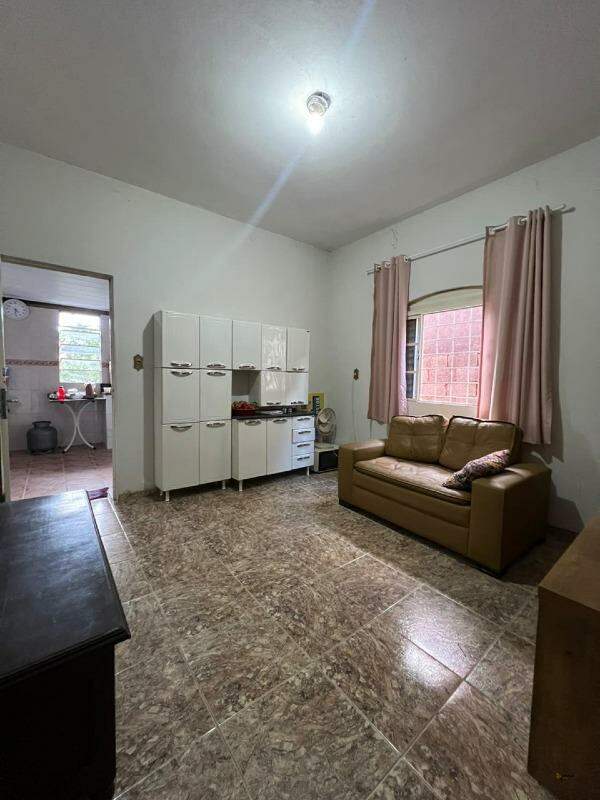 Casa à venda no Parque Jardim: 