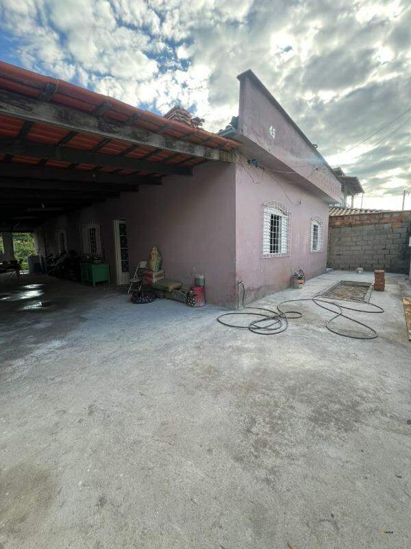 Casa à venda no Parque Jardim: 