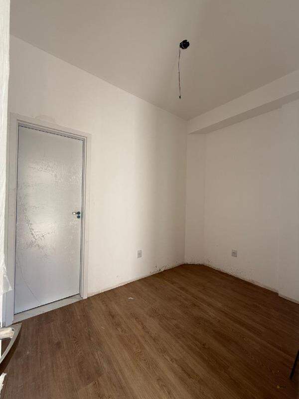 Apartamento à venda no Tropical: 