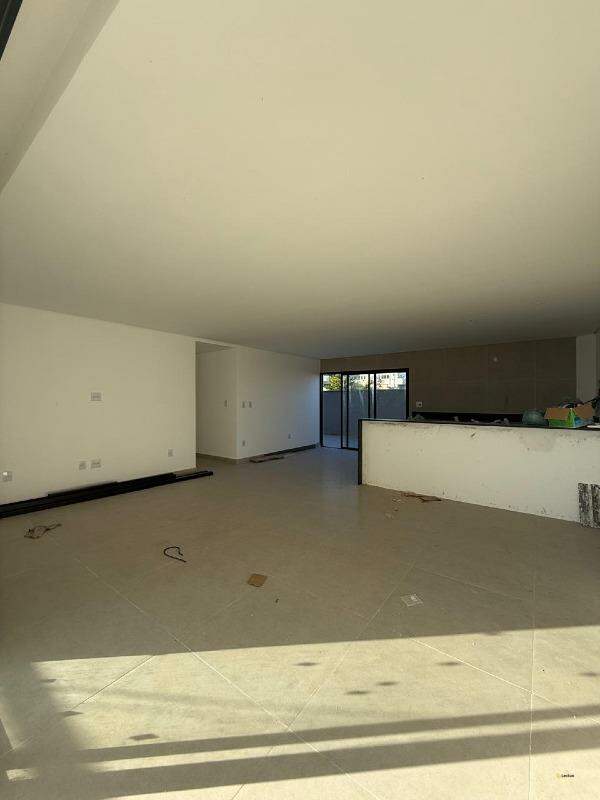 Apartamento à venda no Tropical: 