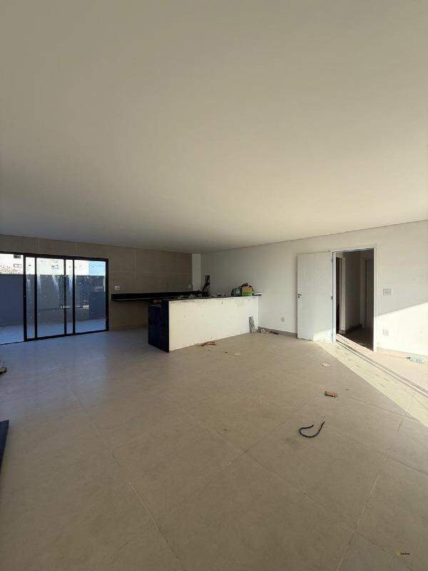 Apartamento à venda no Tropical: 
