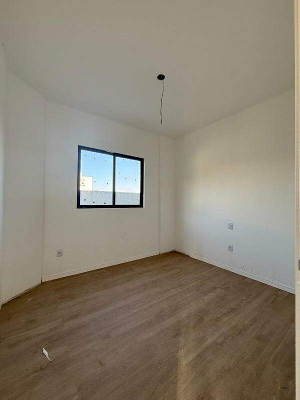 Apartamento à venda no Tropical: 