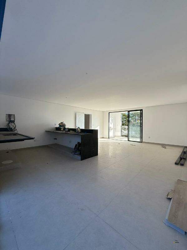 Apartamento à venda no Tropical: 
