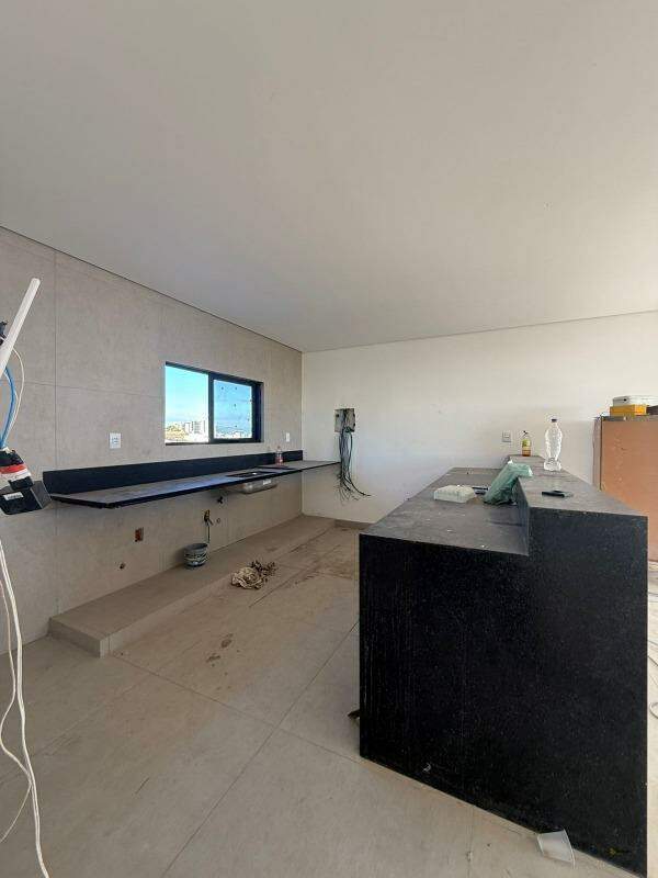 Apartamento à venda no Tropical: 