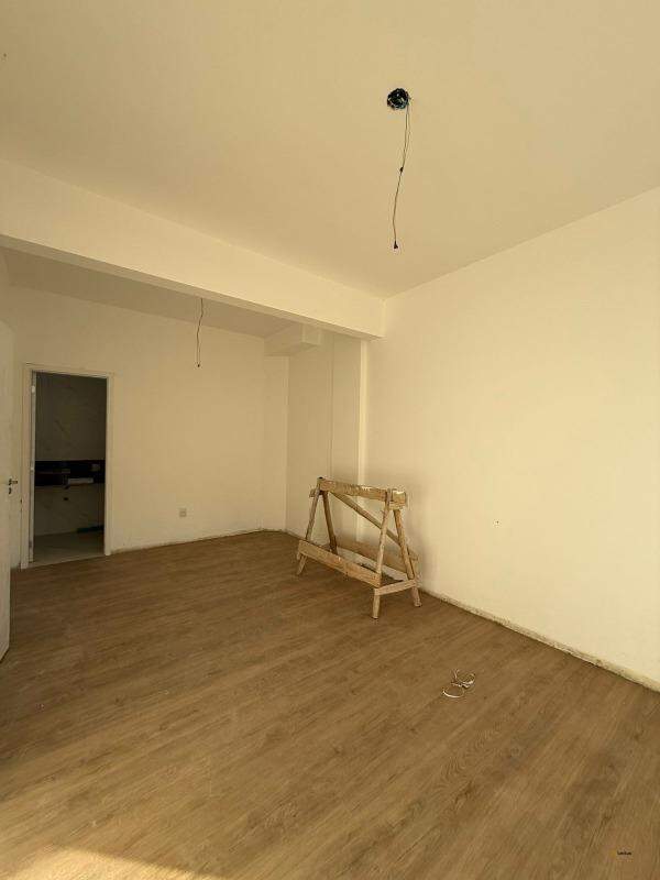 Apartamento à venda no Tropical: 