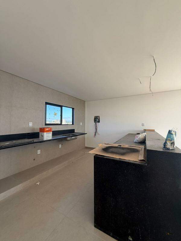 Apartamento à venda no Tropical: 
