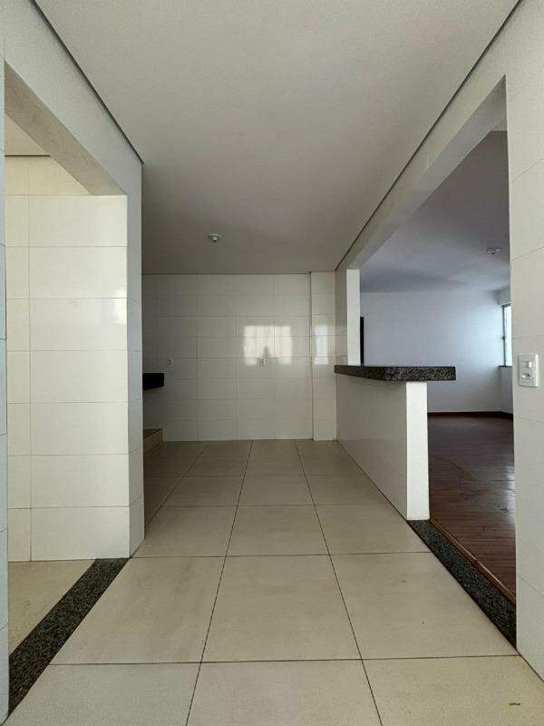 Apartamento à venda no Alaíta: 