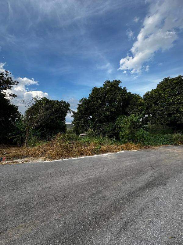 Lote à venda no Vila da Serra: 