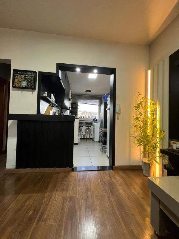 Apartamento à venda no Alaíta: 