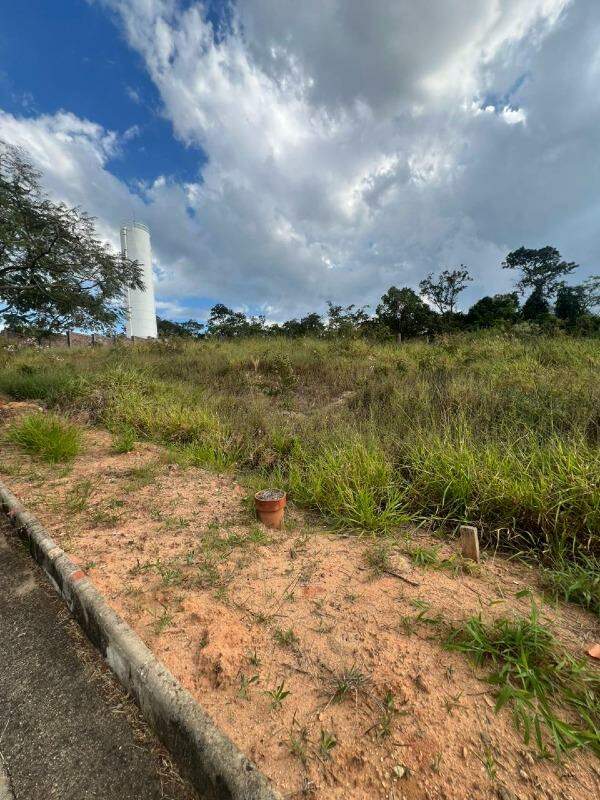 Lote à venda no Boulevard: 