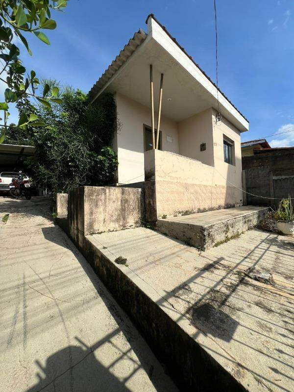 Casa à venda no Santanense: 