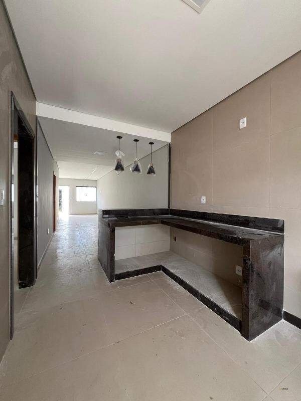 Casa à venda no Godofredo Gonçalves: 