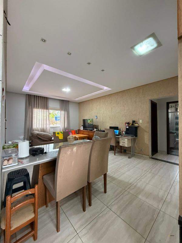 Apartamento à venda no Parque Jardim: 