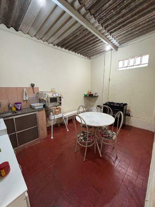 Casa à venda no Nogueira Machado: 