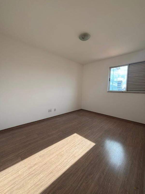 Casa à venda no Centro: 