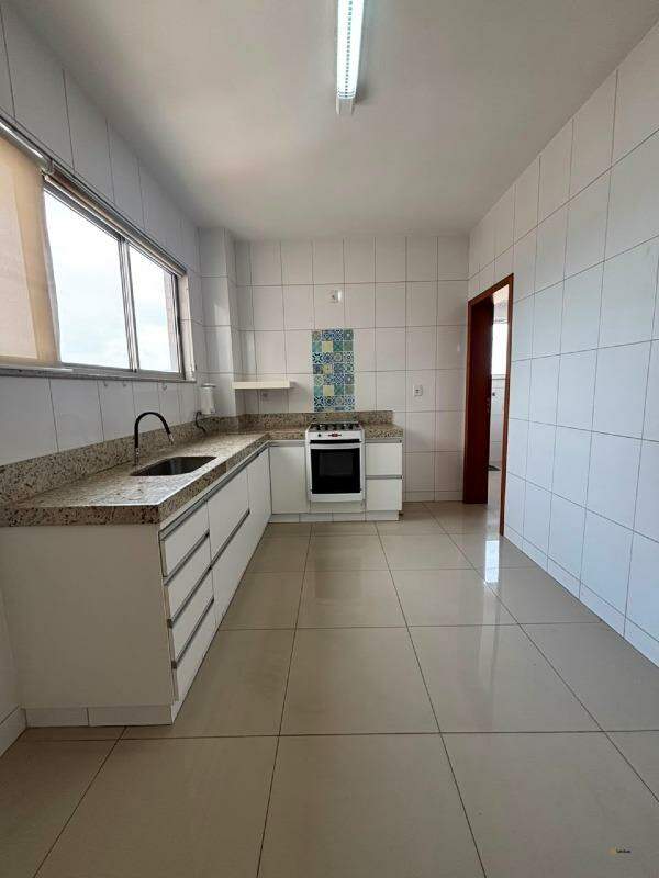 Casa à venda no Centro: 