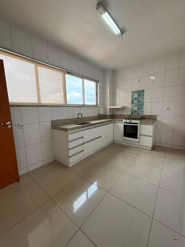 Casa à venda no Centro: 