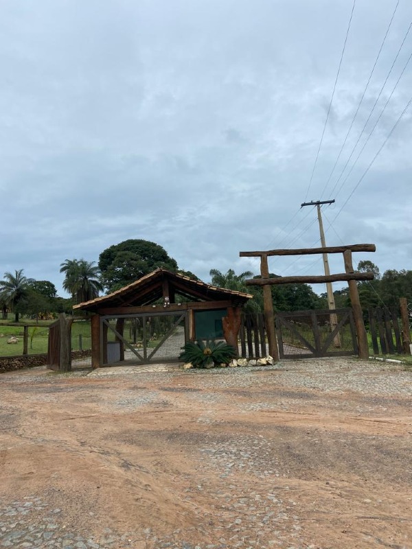 Chácara à venda no Condomínio Paraíso dos Coqueiros: 