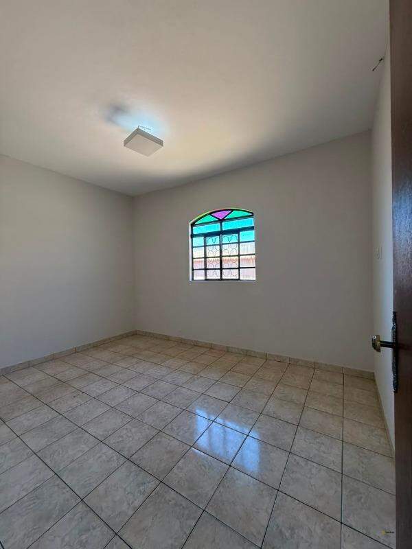 Casa à venda no Itaunense : 