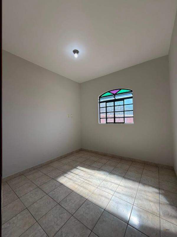Casa à venda no Itaunense : 