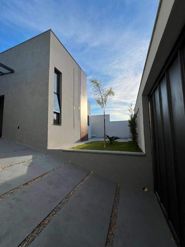Casa à venda no Residencial Santanense: 
