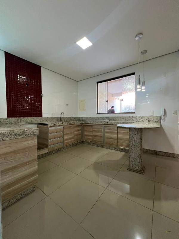 Apartamento à venda no Morro do Sol: 