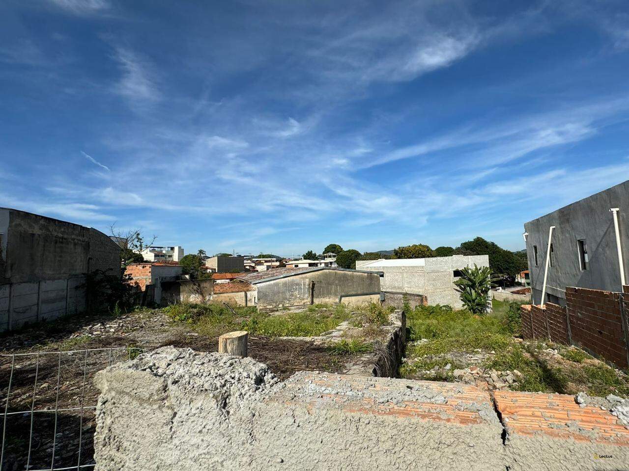 Lote à venda no São Geraldo: 