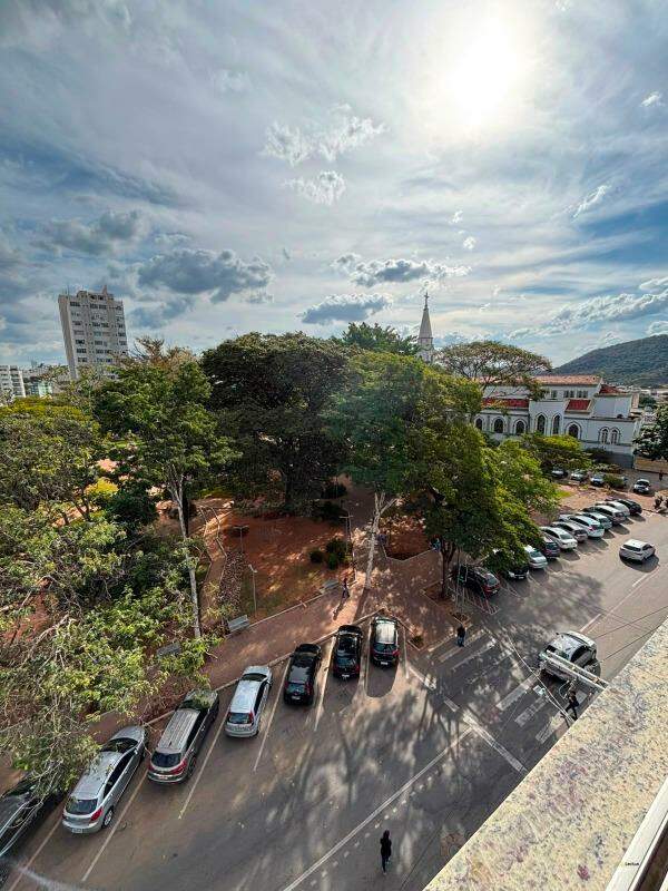 Sala à venda no Centro: 