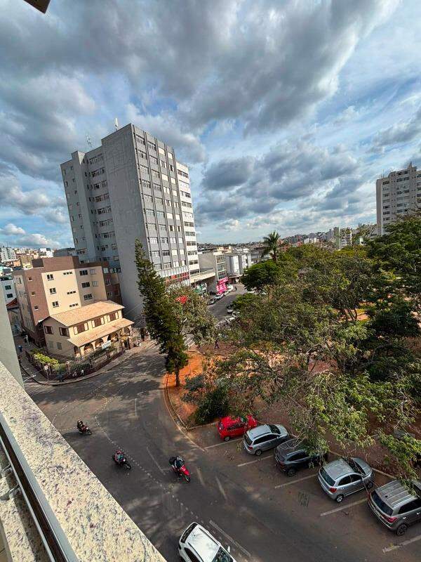 Sala à venda no Centro: 