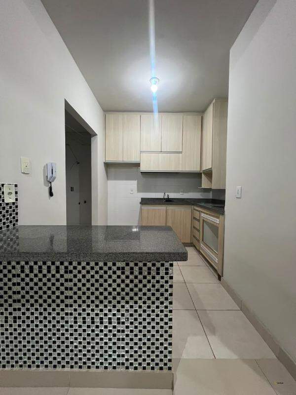 Apartamento à venda no Olímpio Moreira: 