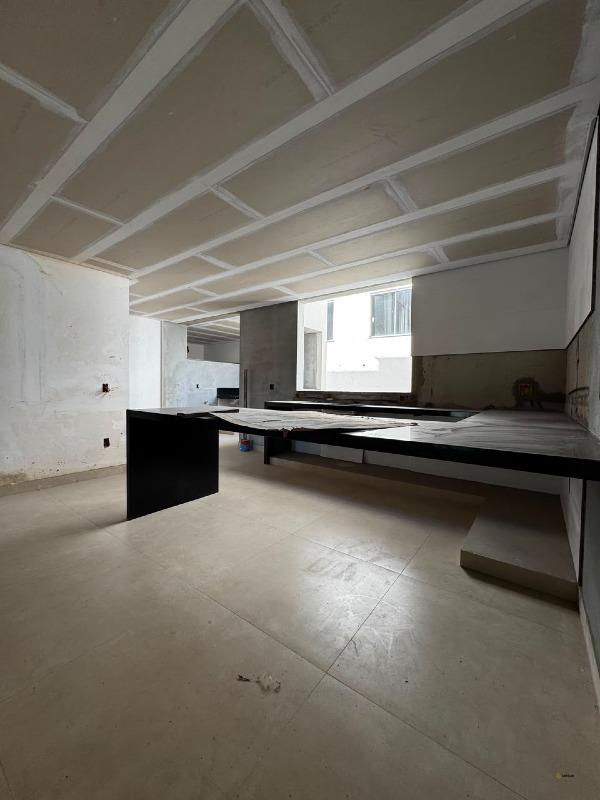 Apartamento à venda no Pio XII: 