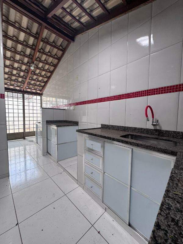 Casa à venda no Varzea da Olaria: 