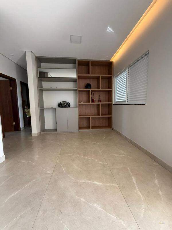 Casa à venda no Godofredo Gonçalves: 