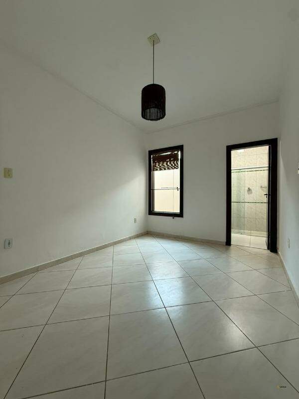 Casa à venda no Residencial Santanense: 