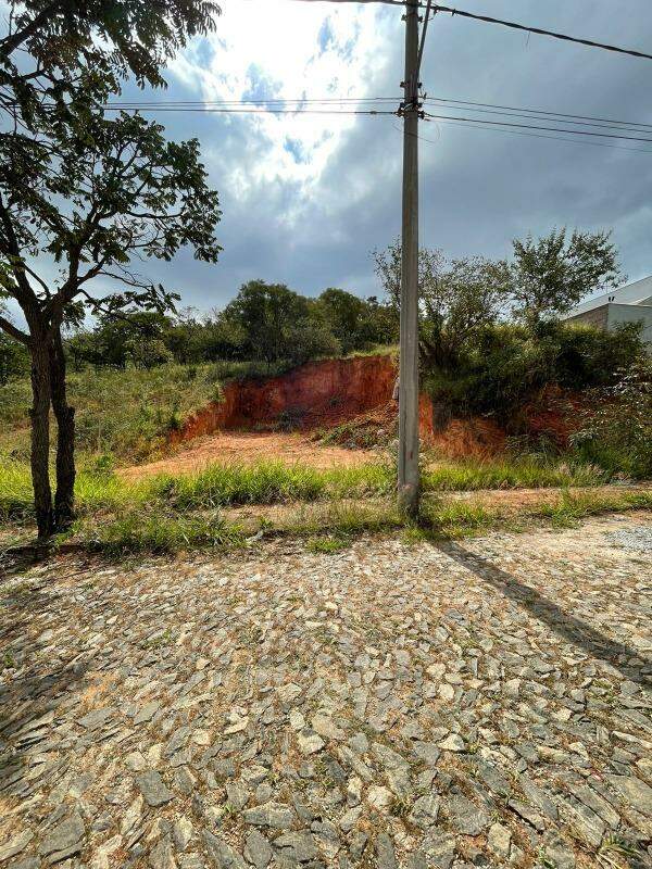 Lote à venda no Tropical: 