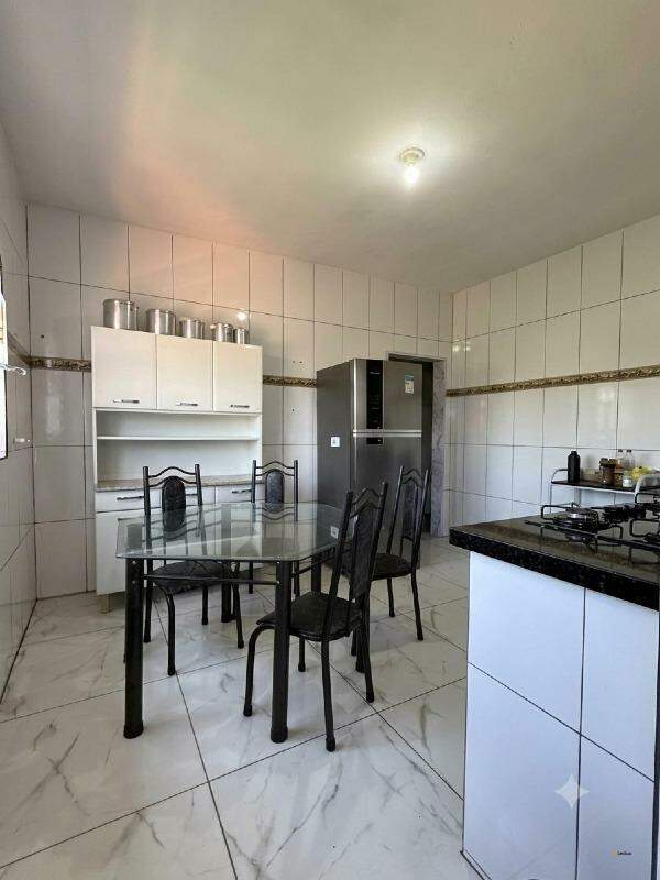 Casa à venda no Parque Jardim: 