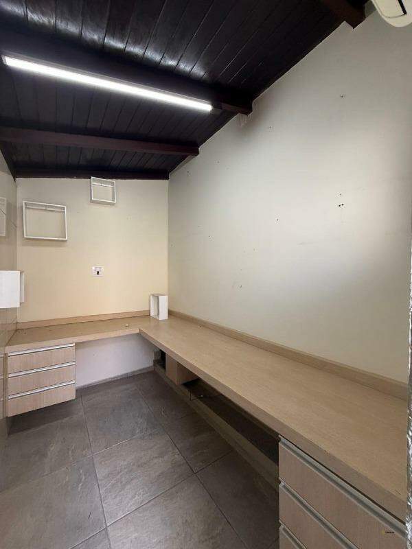 Casa à venda no Parque Jardim: 