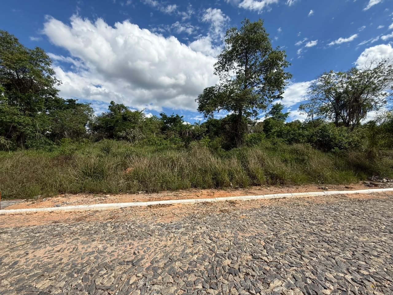 Lote à venda no Condomínio Paraíso dos Coqueiros: 