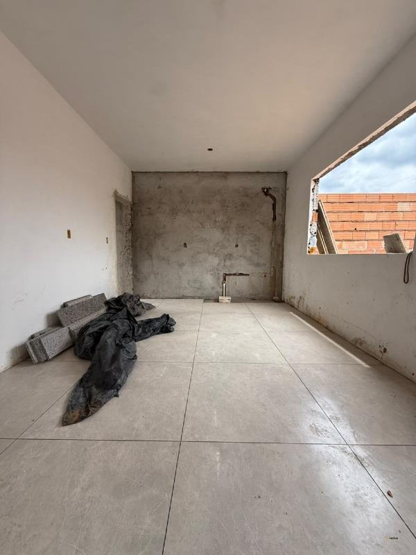 Casa à venda no Centenário: 