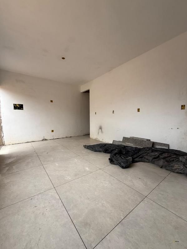 Casa à venda no Centenário: 