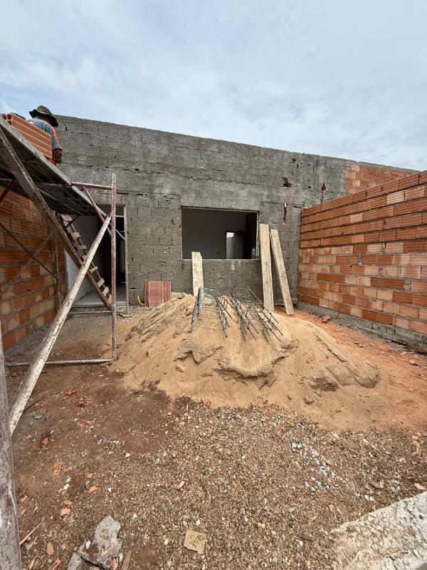 Casa à venda no Centenário: 