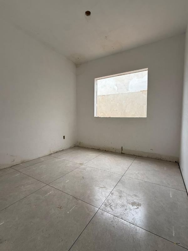 Casa à venda no Centenário: 