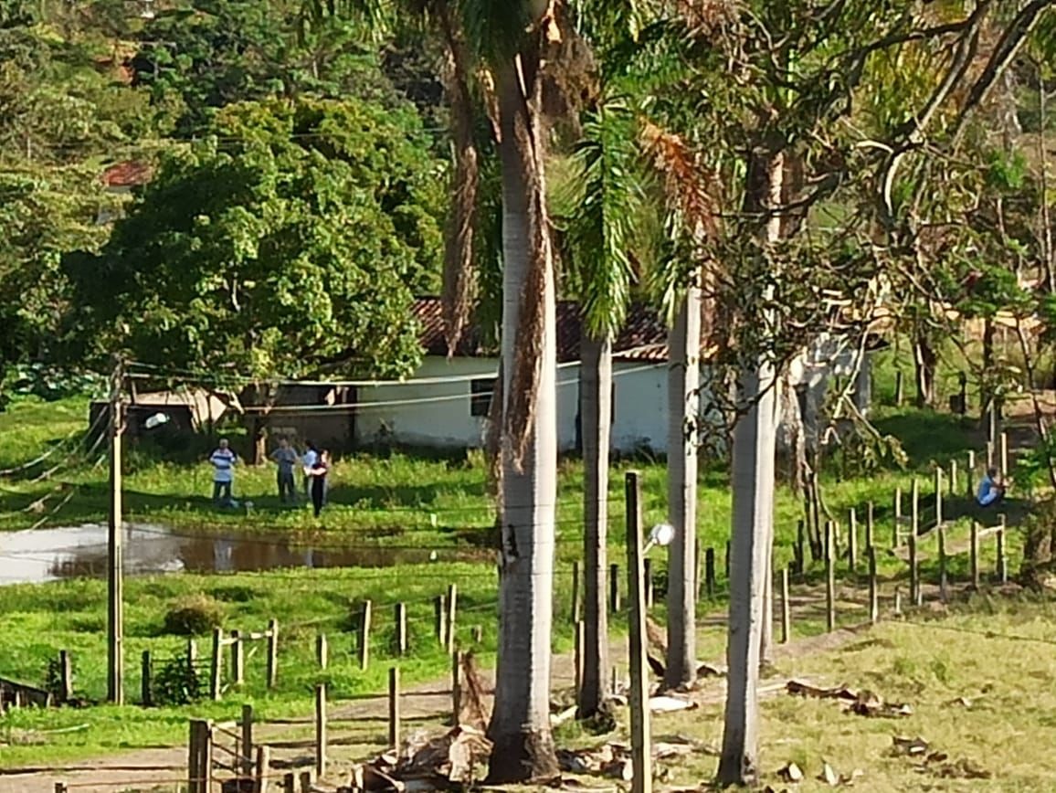 Fazenda à venda no Calambau: 