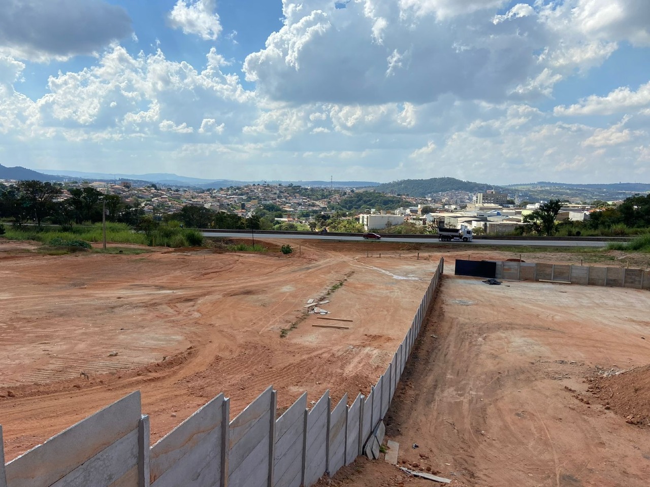 Lote à venda no PARÁ DE MINAS : 