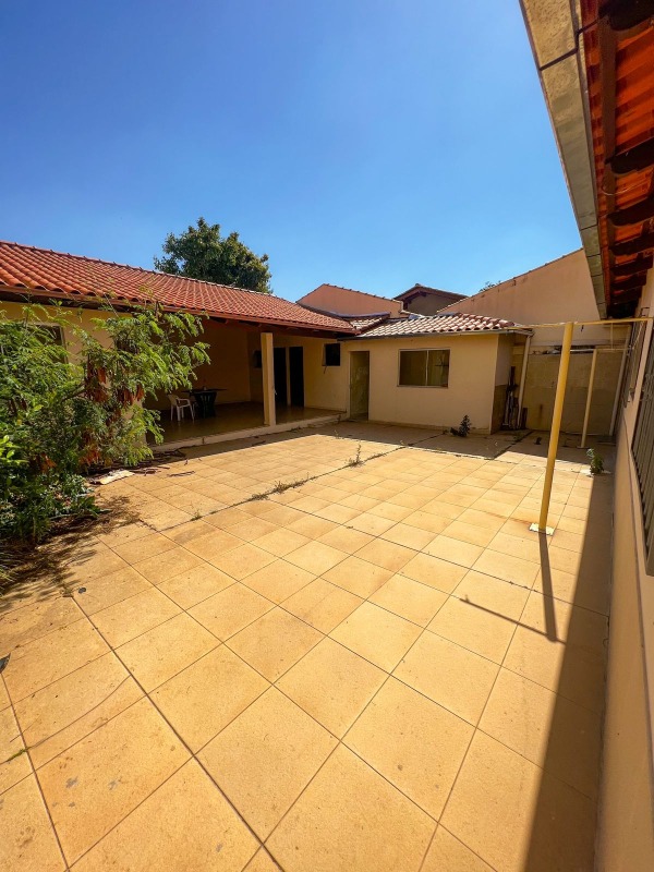 Casa à venda no Nogueira Machado: 