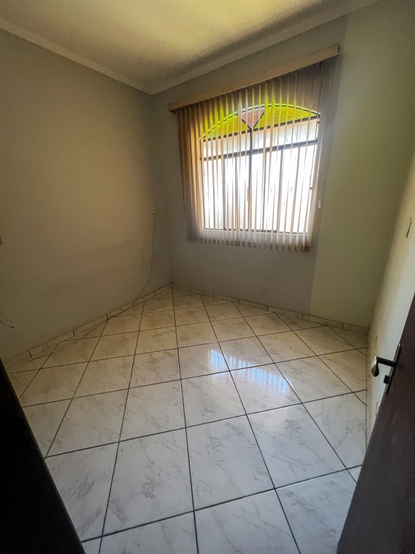 Casa à venda no Nogueira Machado: 