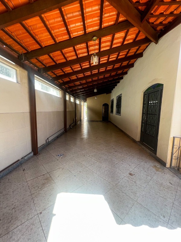 Casa à venda no Nogueira Machado: 