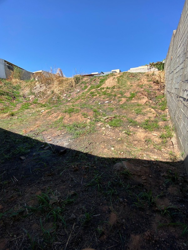 Lote à venda no Vale das Aroeiras: 